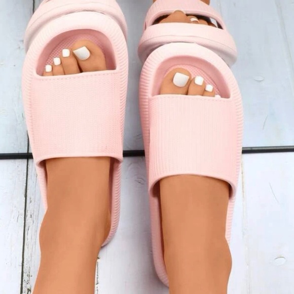 Pink Cloud Slides - Picture 5 of 6